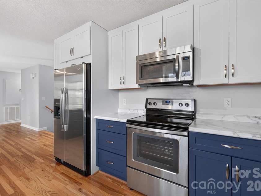 5706 George Hildebran School Road, Hickory, NC 28602.  MLS# CAR4408171, YatesRealty ID 40483. 