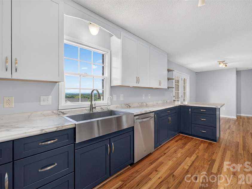 5706 George Hildebran School Road, Hickory, NC 28602.  MLS# CAR4408171, YatesRealty ID 40483. 