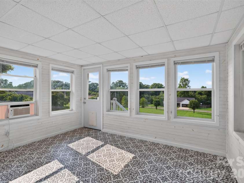 5706 George Hildebran School Road, Hickory, NC 28602.  MLS# CAR4408171, YatesRealty ID 40483. 