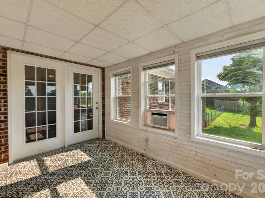 5706 George Hildebran School Road, Hickory, NC 28602.  MLS# CAR4408171, YatesRealty ID 40483. 