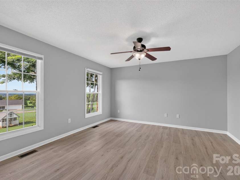 5706 George Hildebran School Road, Hickory, NC 28602.  MLS# CAR4408171, YatesRealty ID 40483. 
