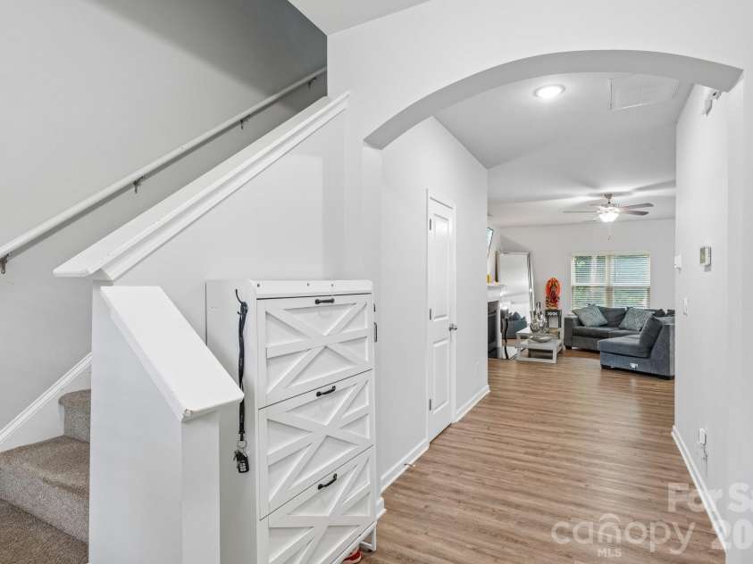 6901 Robinson Church Road, Charlotte, NC 28215.  MLS# CAR4390816, YatesRealty ID 40486. 
