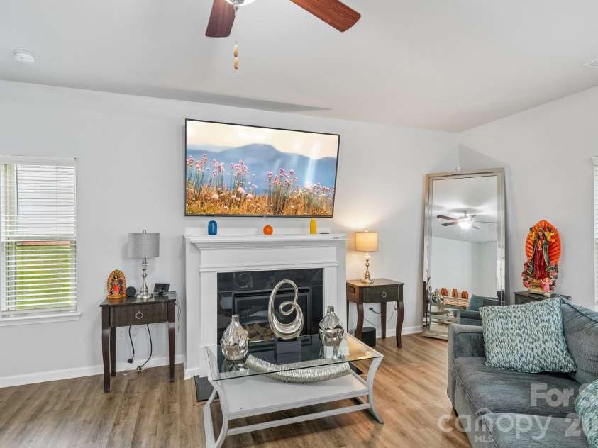 6901 Robinson Church Road, Charlotte, NC 28215.  MLS# CAR4390816, YatesRealty ID 40486. 