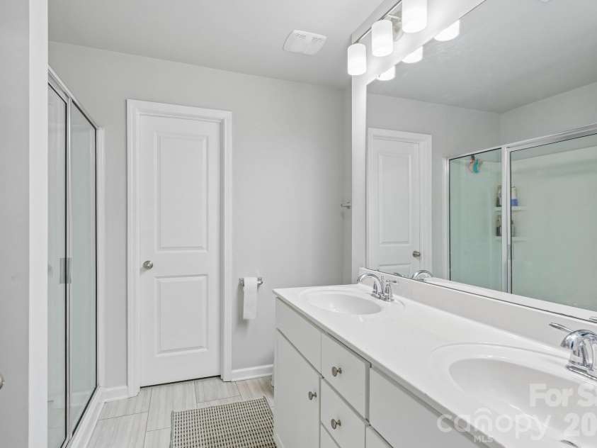 6901 Robinson Church Road, Charlotte, NC 28215.  MLS# CAR4390816, YatesRealty ID 40486. 