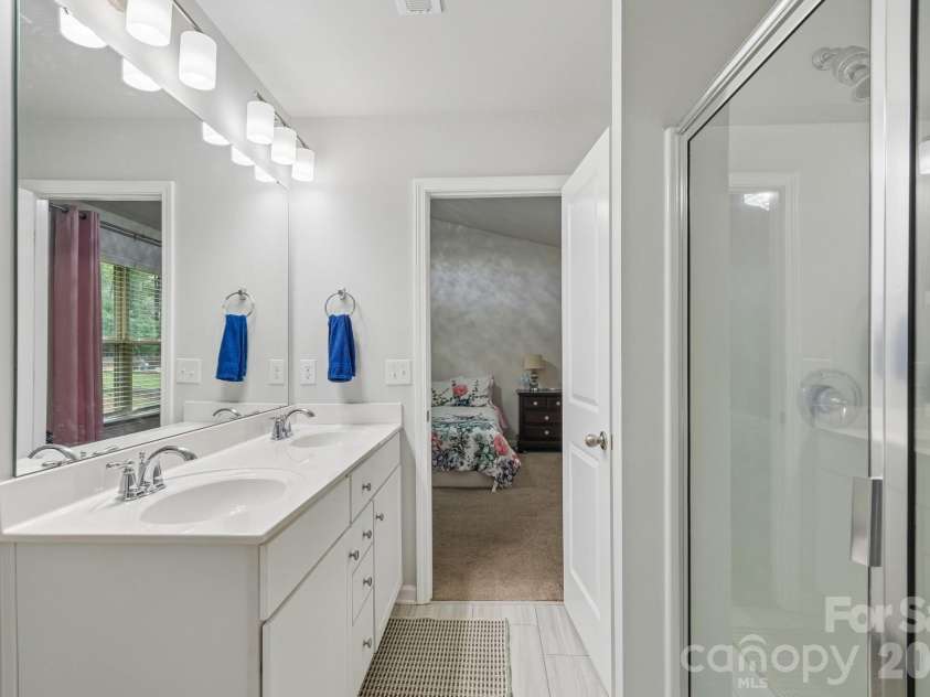 6901 Robinson Church Road, Charlotte, NC 28215.  MLS# CAR4390816, YatesRealty ID 40486. 