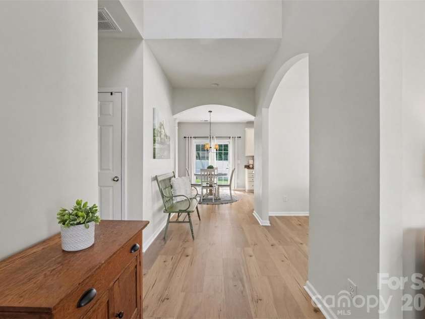 3409 Market View Drive, Davidson, NC 28036.  MLS# CAR4409098, YatesRealty ID 40489. 