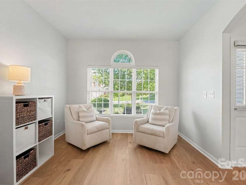 3409 Market View Drive, Davidson, NC 28036.  MLS# CAR4409098, YatesRealty ID 40489. 