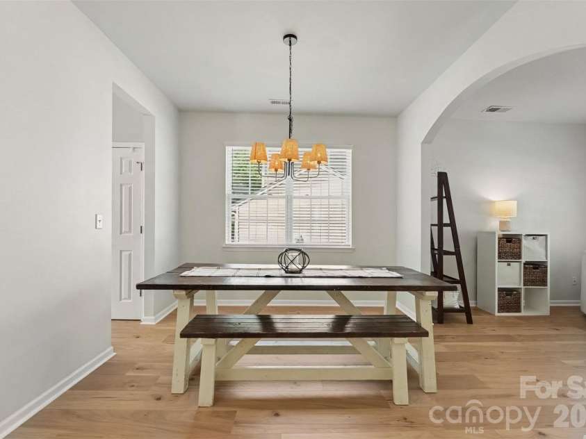3409 Market View Drive, Davidson, NC 28036.  MLS# CAR4409098, YatesRealty ID 40489. 