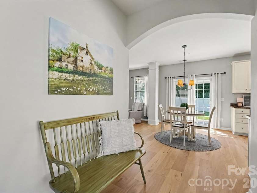 3409 Market View Drive, Davidson, NC 28036.  MLS# CAR4409098, YatesRealty ID 40489. 