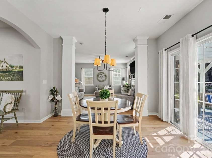 3409 Market View Drive, Davidson, NC 28036.  MLS# CAR4409098, YatesRealty ID 40489. 