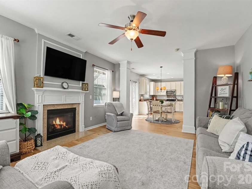 3409 Market View Drive, Davidson, NC 28036.  MLS# CAR4409098, YatesRealty ID 40489. 