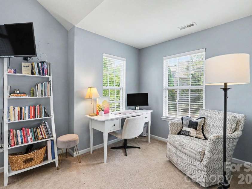 3409 Market View Drive, Davidson, NC 28036.  MLS# CAR4409098, YatesRealty ID 40489. 