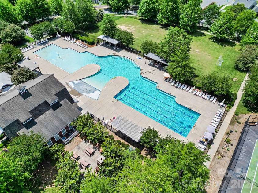 3409 Market View Drive, Davidson, NC 28036.  MLS# CAR4409098, YatesRealty ID 40489. Junior Olympic Pool with Shallow Splash Area