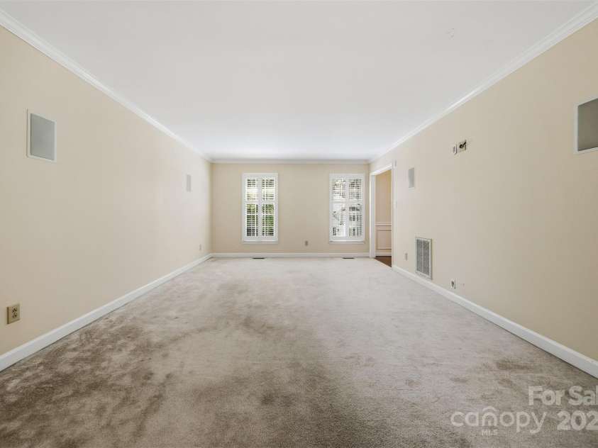 147 35th Avenue, Hickory, NC 28601.  MLS# CAR4333841, YatesRealty ID 4049. 