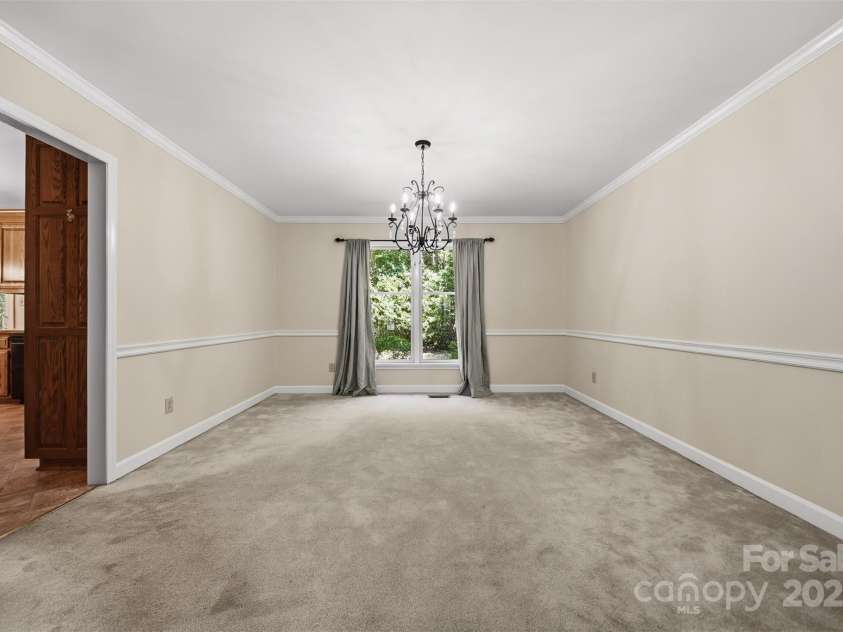 147 35th Avenue, Hickory, NC 28601.  MLS# CAR4333841, YatesRealty ID 4049. 