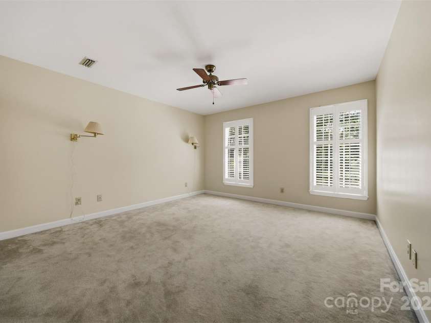 147 35th Avenue, Hickory, NC 28601.  MLS# CAR4333841, YatesRealty ID 4049. 