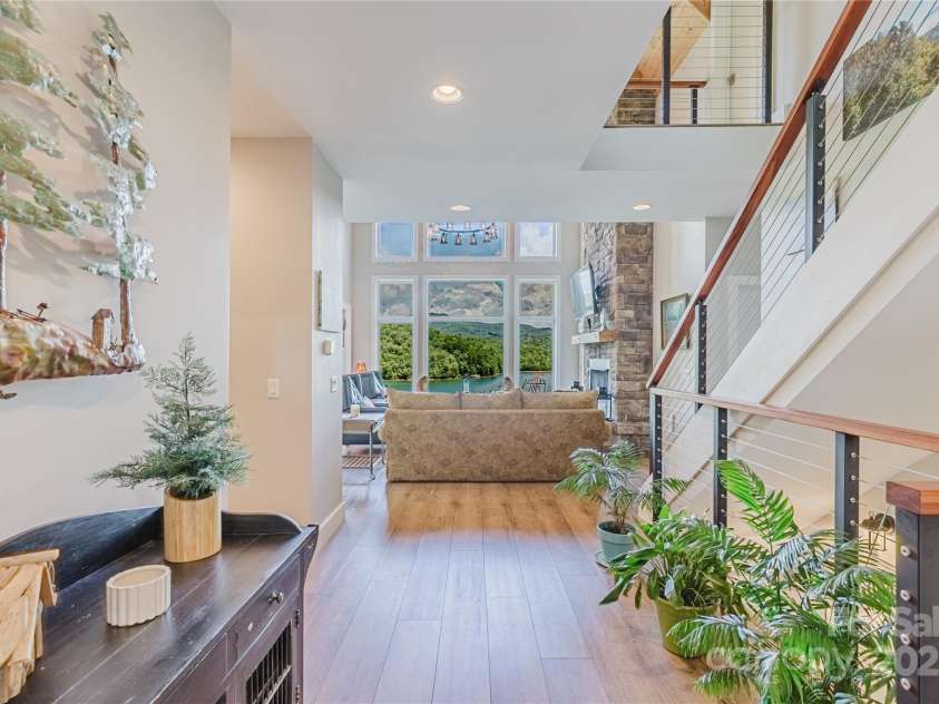 216 Alarka Point, Bryson City, NC 28713.  MLS# CAR4292798, YatesRealty ID 4049. Entrance