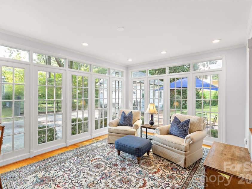 2501 Valencia Terrace, Charlotte, NC 28226.  MLS# CAR4406254, YatesRealty ID 40490. 