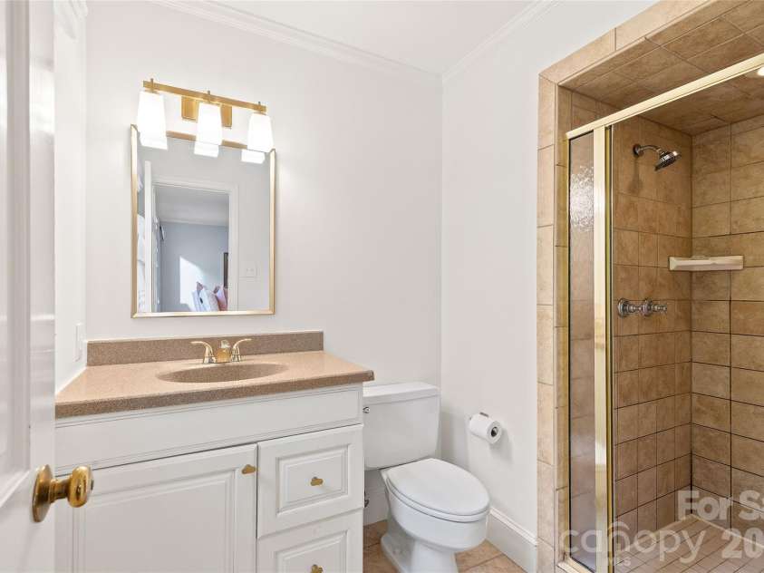 2501 Valencia Terrace, Charlotte, NC 28226.  MLS# CAR4406254, YatesRealty ID 40490. 