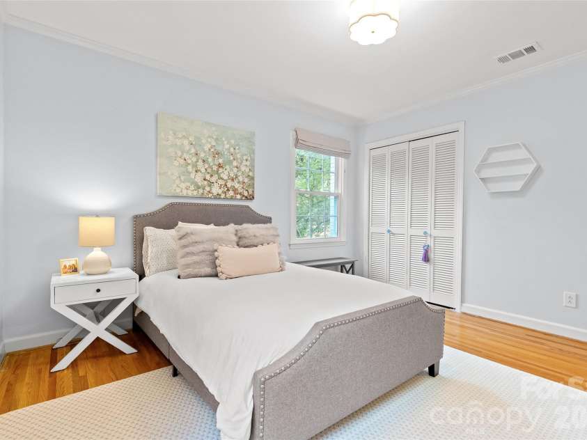 2501 Valencia Terrace, Charlotte, NC 28226.  MLS# CAR4406254, YatesRealty ID 40490. 