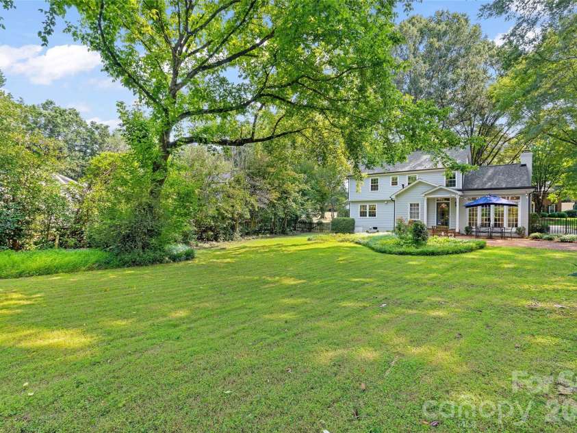 2501 Valencia Terrace, Charlotte, NC 28226.  MLS# CAR4406254, YatesRealty ID 40490. 