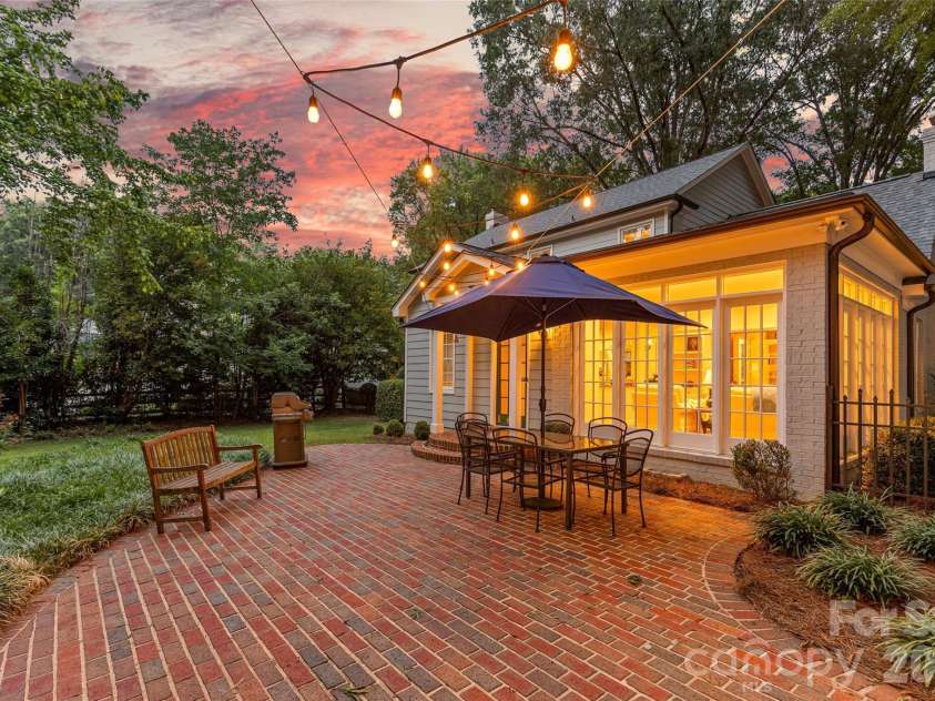 2501 Valencia Terrace, Charlotte, NC 28226.  MLS# CAR4406254, YatesRealty ID 40490. 