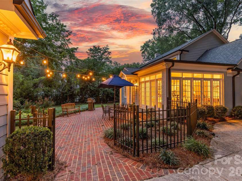 2501 Valencia Terrace, Charlotte, NC 28226.  MLS# CAR4406254, YatesRealty ID 40490. 