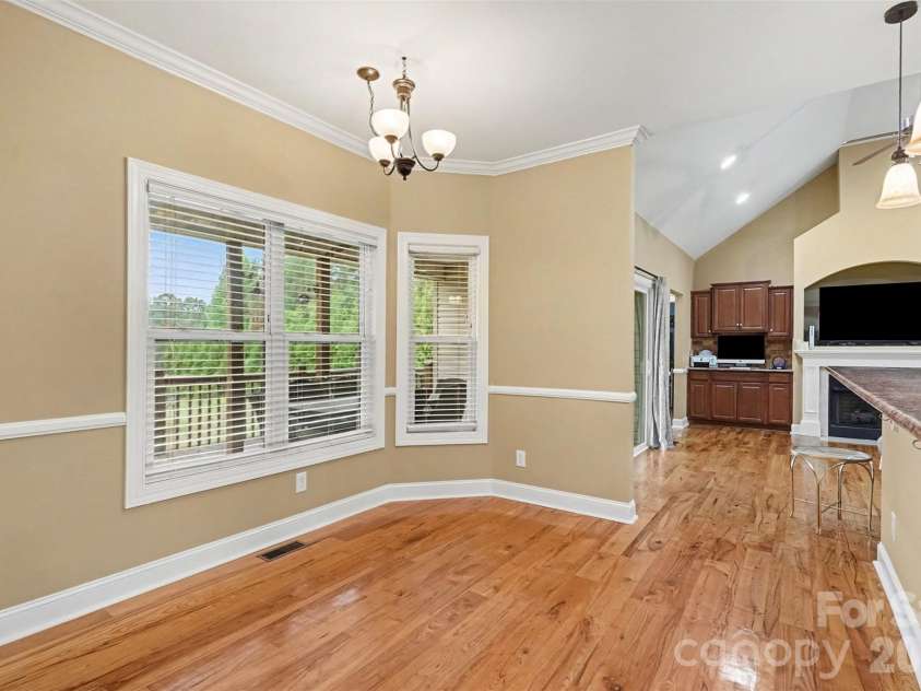 4574 Hunter Rhyne Road, Lincolnton, NC 28092.  MLS# CAR4398047, YatesRealty ID 40491. Breakfast