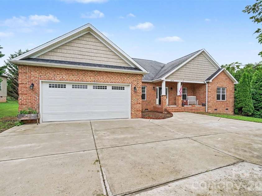 4574 Hunter Rhyne Road, Lincolnton, NC 28092.  MLS# CAR4398047, YatesRealty ID 40491. Front view