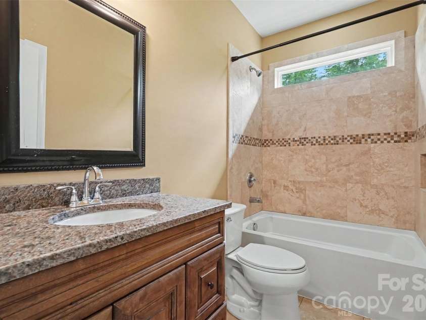 4574 Hunter Rhyne Road, Lincolnton, NC 28092.  MLS# CAR4398047, YatesRealty ID 40491. Full Bath