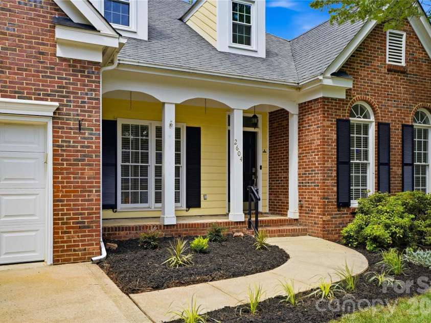 2604 Lamp Post Lane, Kannapolis, NC 28081.  MLS# CAR4406539, YatesRealty ID 40492. 