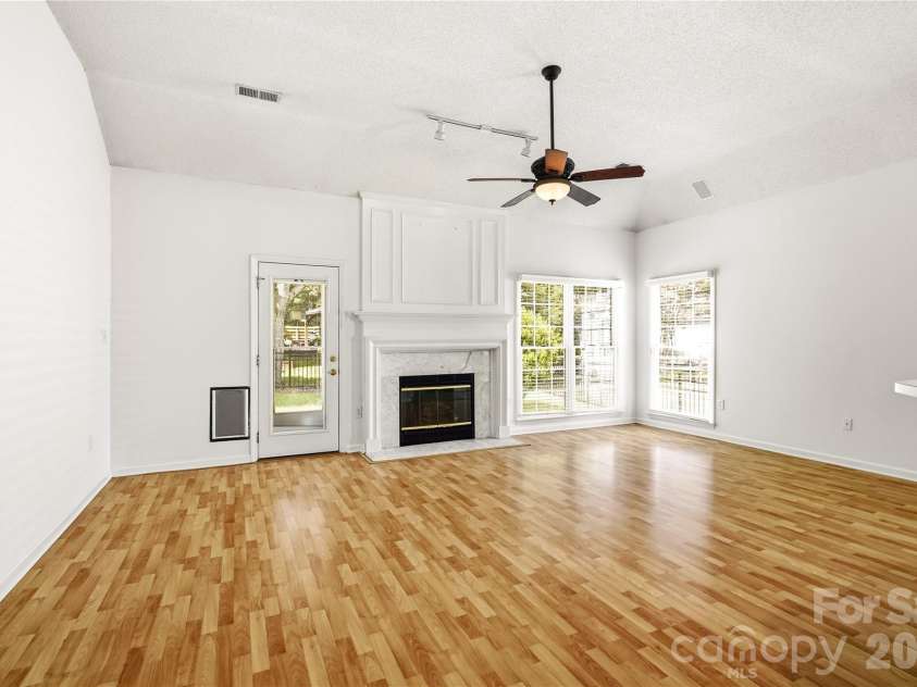 2604 Lamp Post Lane, Kannapolis, NC 28081.  MLS# CAR4406539, YatesRealty ID 40492. 