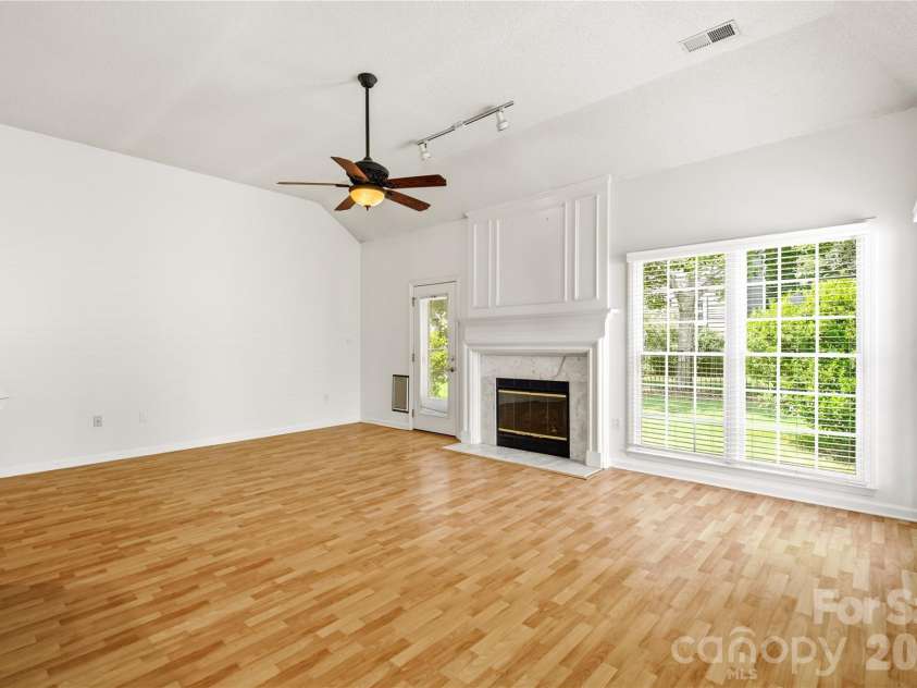 2604 Lamp Post Lane, Kannapolis, NC 28081.  MLS# CAR4406539, YatesRealty ID 40492. 