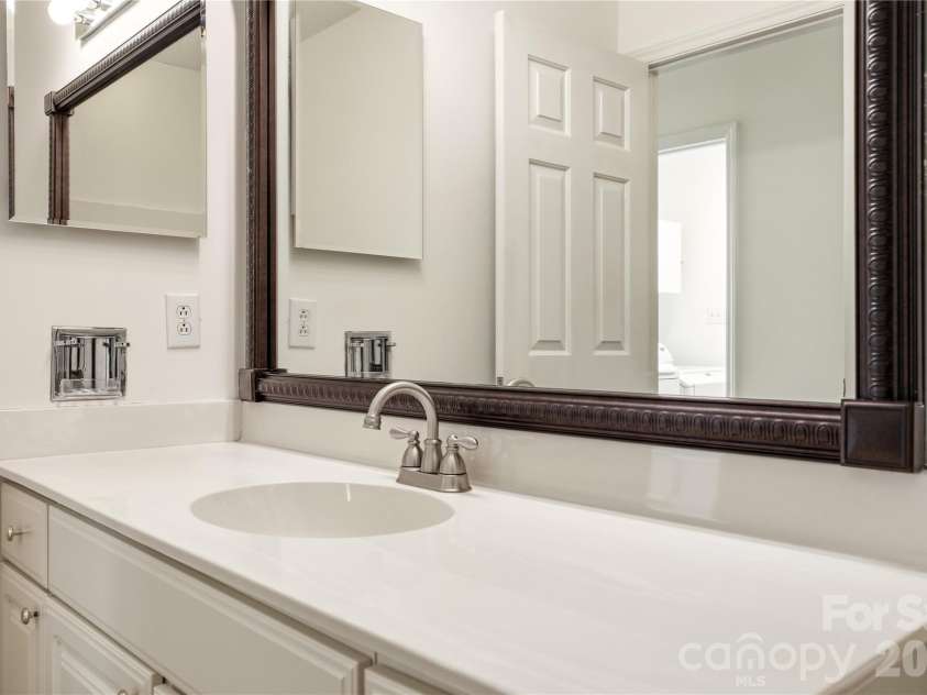 2604 Lamp Post Lane, Kannapolis, NC 28081.  MLS# CAR4406539, YatesRealty ID 40492. 