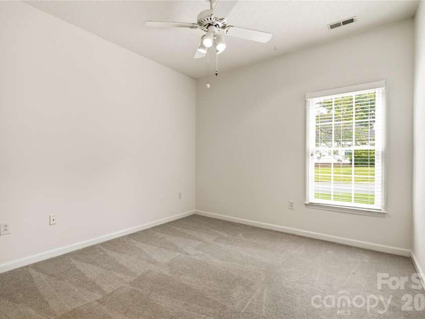 2604 Lamp Post Lane, Kannapolis, NC 28081.  MLS# CAR4406539, YatesRealty ID 40492. 