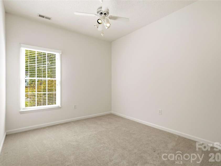 2604 Lamp Post Lane, Kannapolis, NC 28081.  MLS# CAR4406539, YatesRealty ID 40492. 