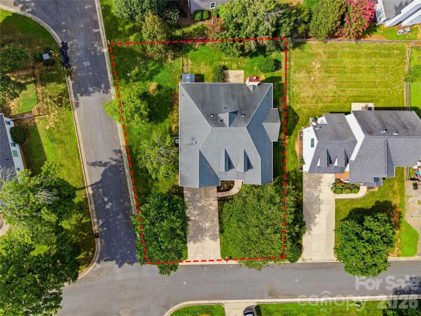 2604 Lamp Post Lane, Kannapolis, NC 28081.  MLS# CAR4406539, YatesRealty ID 40492. 