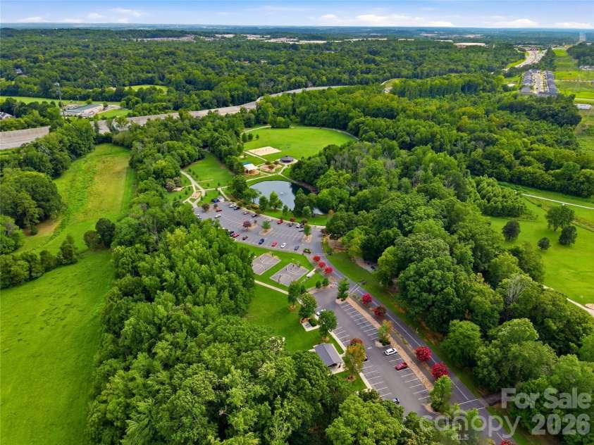 2604 Lamp Post Lane, Kannapolis, NC 28081.  MLS# CAR4406539, YatesRealty ID 40492. 