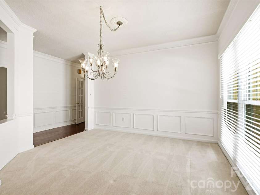 2604 Lamp Post Lane, Kannapolis, NC 28081.  MLS# CAR4406539, YatesRealty ID 40492. Dining Room