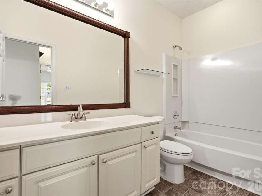 2604 Lamp Post Lane, Kannapolis, NC 28081.  MLS# CAR4406539, YatesRealty ID 40492. Hall Bathroom