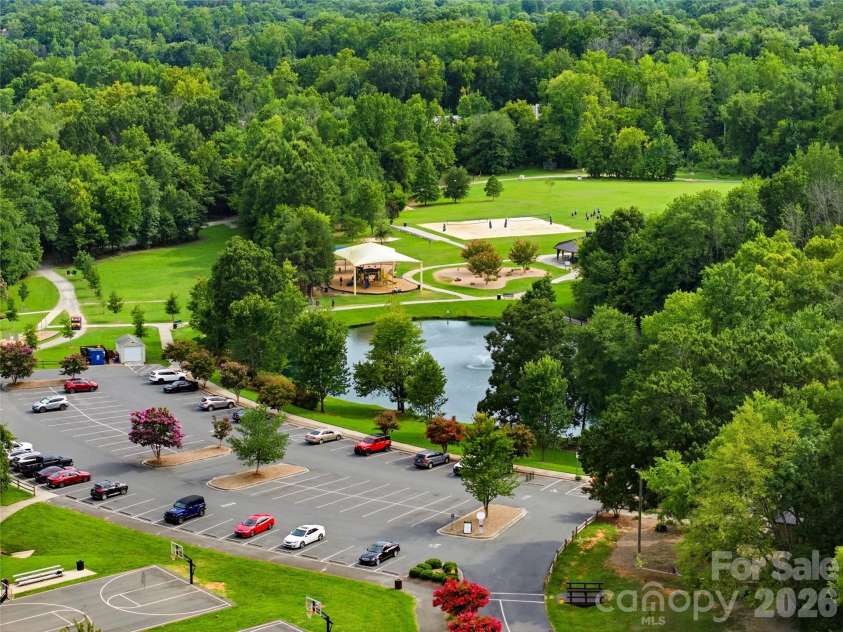 2604 Lamp Post Lane, Kannapolis, NC 28081.  MLS# CAR4406539, YatesRealty ID 40492. Vietnam Park