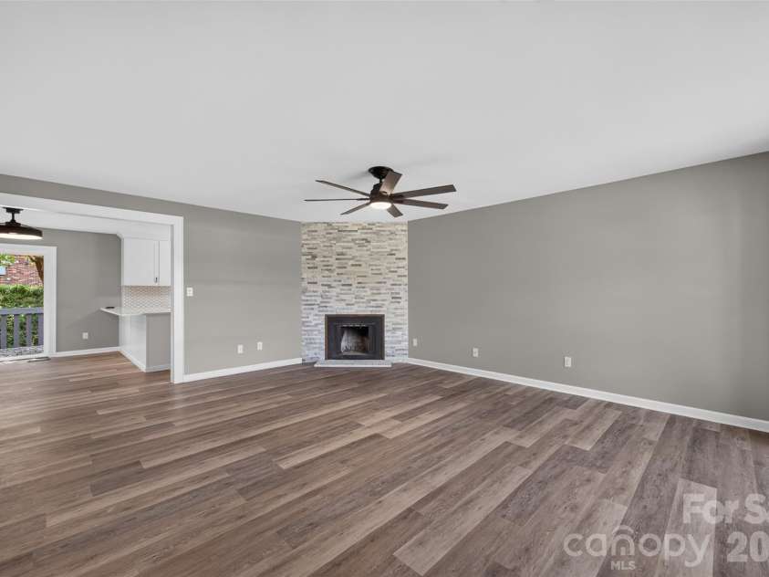 1326 Old Lenoir Road, Hickory, NC 28601.  MLS# CAR4409712, YatesRealty ID 40496. 
