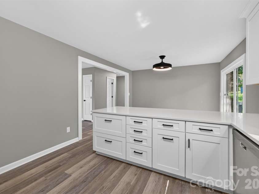 1326 Old Lenoir Road, Hickory, NC 28601.  MLS# CAR4409712, YatesRealty ID 40496. 