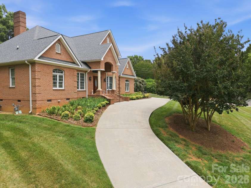 540 Hickory Drive, Salisbury, NC 28144.  MLS# CAR4390191, YatesRealty ID 40500. 