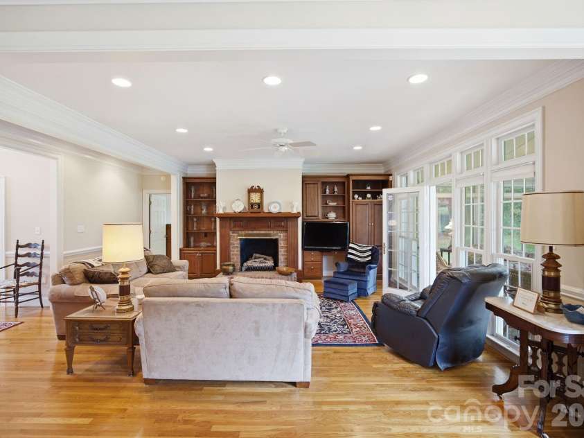 540 Hickory Drive, Salisbury, NC 28144.  MLS# CAR4390191, YatesRealty ID 40500. 