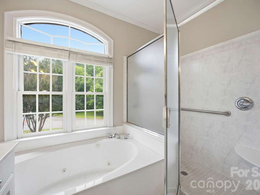 540 Hickory Drive, Salisbury, NC 28144.  MLS# CAR4390191, YatesRealty ID 40500. 