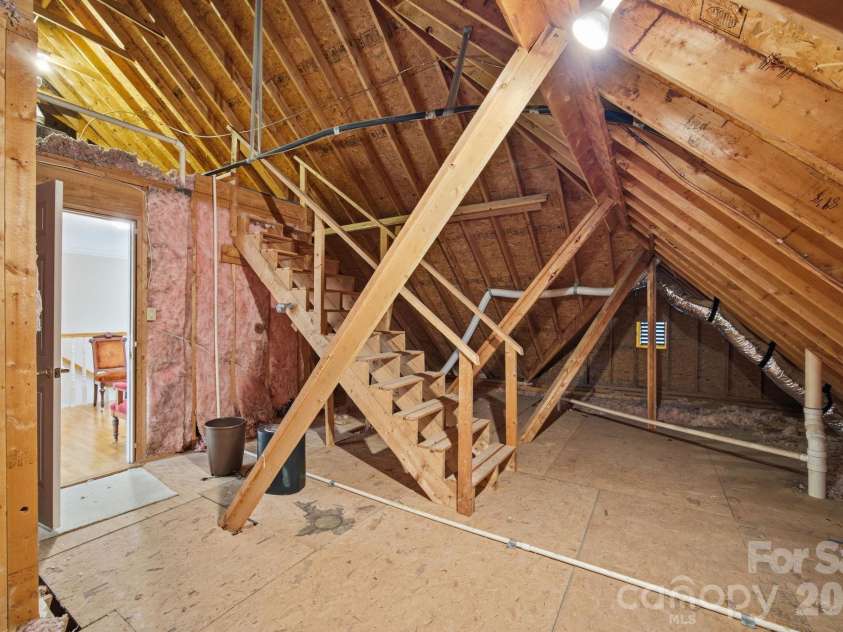 540 Hickory Drive, Salisbury, NC 28144.  MLS# CAR4390191, YatesRealty ID 40500. 