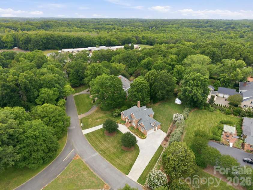540 Hickory Drive, Salisbury, NC 28144.  MLS# CAR4390191, YatesRealty ID 40500. 