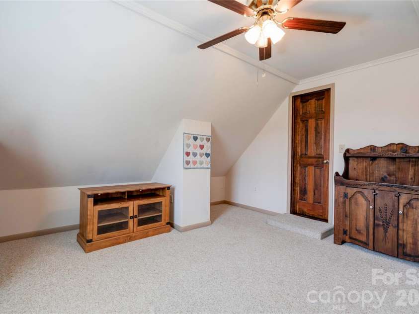 719 Zion Church Road, Shelby, NC 28150.  MLS# CAR4409305, YatesRealty ID 40501. Flex Space