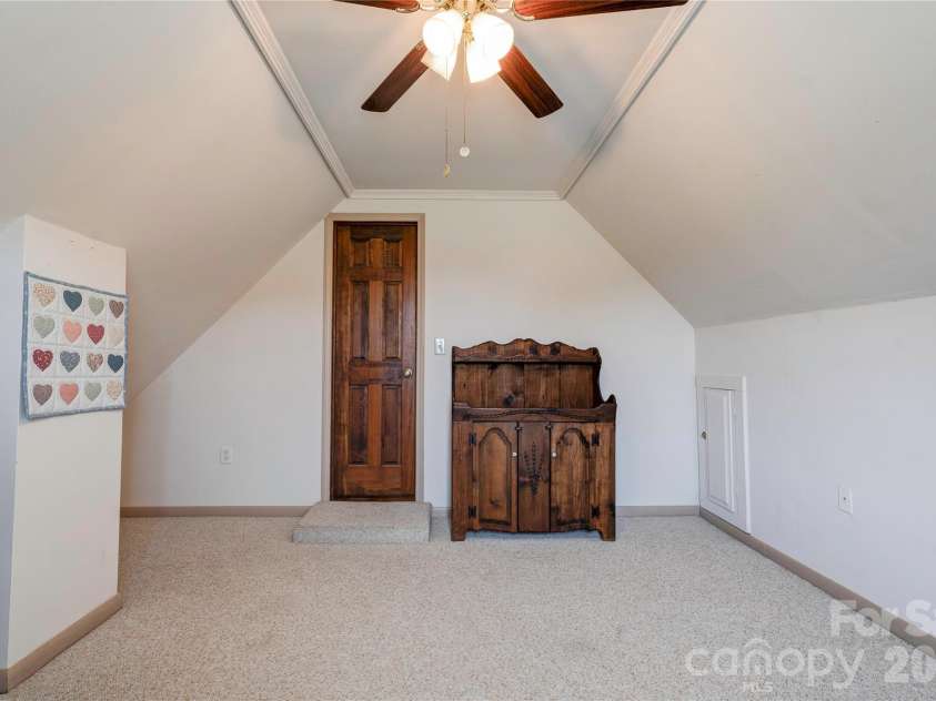 719 Zion Church Road, Shelby, NC 28150.  MLS# CAR4409305, YatesRealty ID 40501. Flex Space